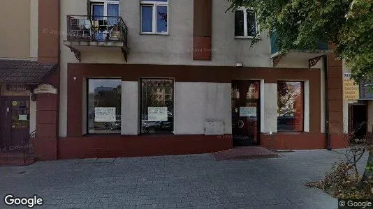 Espacios de oficina En venta i Ostrowiecki - Foto de Google Street View