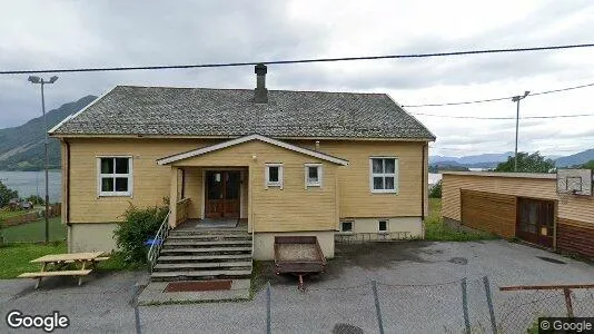 Liikekiinteistöt Myynnissä i Ørsta - Kuva Google Street Viewstä
