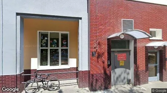 Nieruchomości komercyjne Do wynajęcia i Location is not specified - Zdjęcie z Google Street View