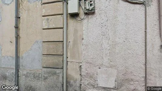 Almacenes En venta i Secondigliano - Foto de Google Street View