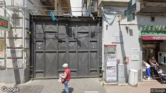 Liikekiinteistöt Myynnissä i Secondigliano - Kuva Google Street Viewstä