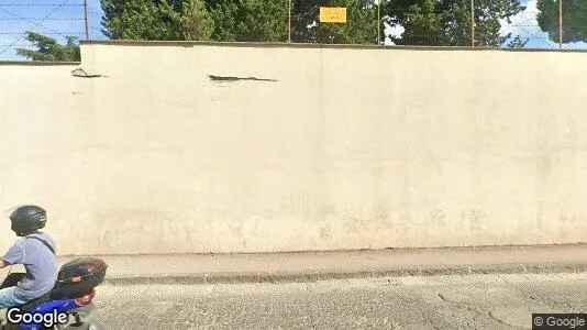 Varastot Myynnissä i Secondigliano - Kuva Google Street Viewstä