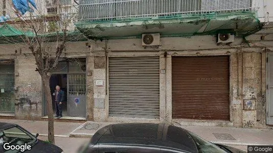 Bedrijfsruimtes te koop i Secondigliano - Foto uit Google Street View