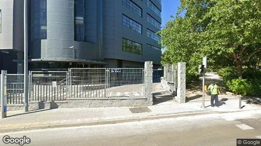 Kontorhoteller til leje i Adaro - Foto fra Google Street View