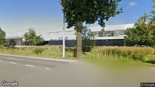 Gewerbeflächen zur Miete i Malle – Foto von Google Street View