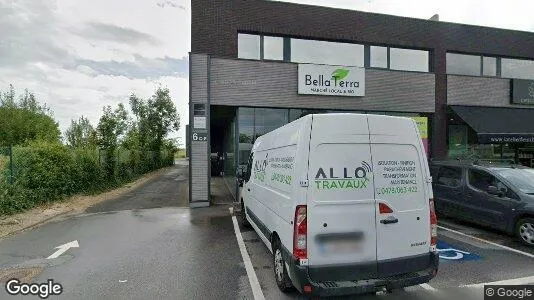 Liikekiinteistöt Vuokrattavana i Genepiën - Kuva Google Street Viewstä
