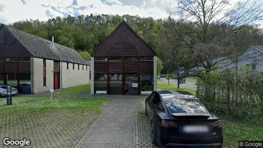 Gewerbeflächen zur Miete i Comblain-au-Pont – Foto von Google Street View
