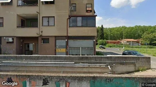 Lager zum Kauf i Casape – Foto von Google Street View