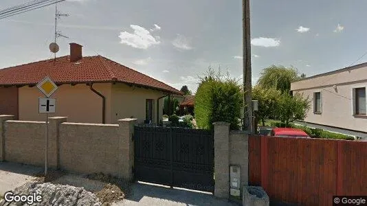 Nieruchomości komercyjne Na sprzedaż i Galanta - Zdjęcie z Google Street View