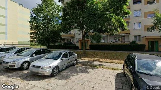 Liikekiinteistöt Vuokrattavana i Łódź - Kuva Google Street Viewstä