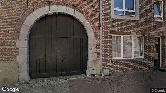 Bedrijfsruimtes te koop i Maaseik - Foto uit Google Street View
