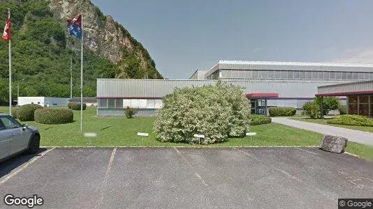 Magazyny Do wynajęcia i Monthey - Zdjęcie z Google Street View
