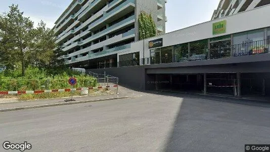Varastot Vuokrattavana i Bellevue - Kuva Google Street Viewstä