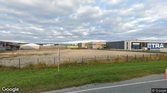 Nieruchomości komercyjne Do wynajęcia i Rae - Zdjęcie z Google Street View