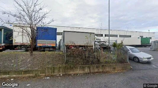Magazijnen te huur i Basiano - Foto uit Google Street View