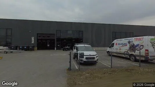 Nieruchomości komercyjne Do wynajęcia i Rae - Zdjęcie z Google Street View
