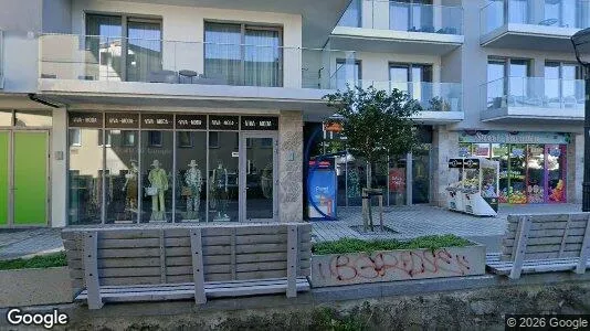 Nieruchomości komercyjne Do wynajęcia i Location is not specified - Zdjęcie z Google Street View
