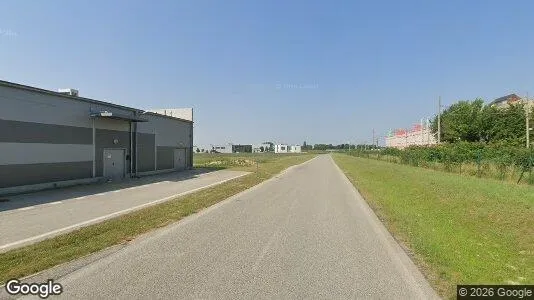 Bedrijfsruimtes te huur i Trnava - Foto uit Google Street View