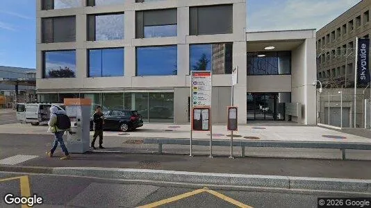 Lokale biurowe Do wynajęcia i Meyrin - Zdjęcie z Google Street View