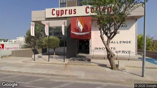 Nieruchomości komercyjne Na sprzedaż i Limassol - Zdjęcie z Google Street View