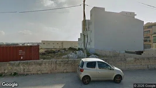 Espacios de oficina En alquiler i Ta' Kerċem - Foto de Google Street View