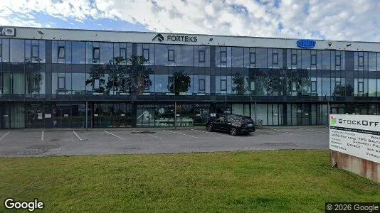 Nieruchomości komercyjne Do wynajęcia i Rae - Zdjęcie z Google Street View