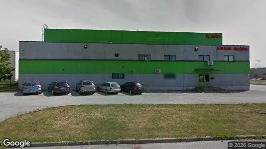 Gewerbeflächen zur Miete i Saku – Foto von Google Street View