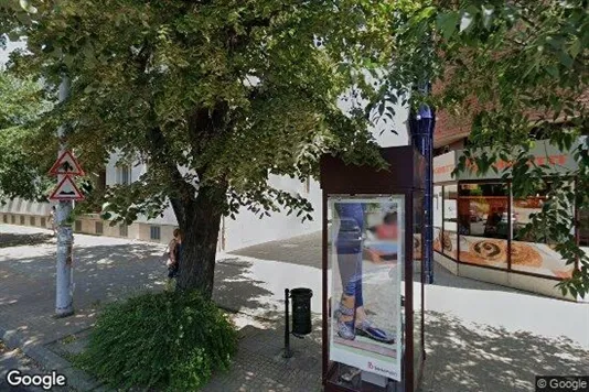 Magazijnen te huur i Kecskeméti - Foto uit Google Street View