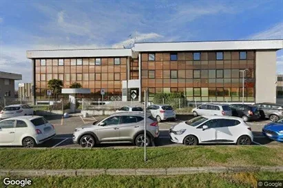 Kontorslokaler för uthyrning i Bellusco – Foto från Google Street View
