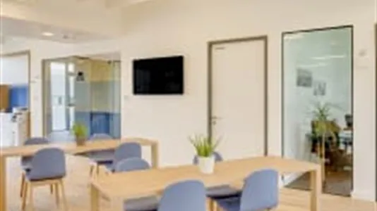 Office spaces for rent in Palaiseau - photo 2