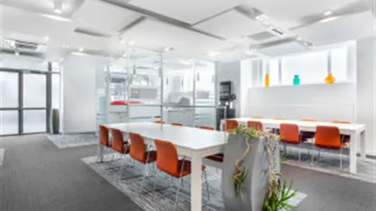 Office spaces for rent in Nancy - photo 3