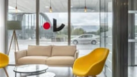 Office spaces for rent in Lille - photo 2