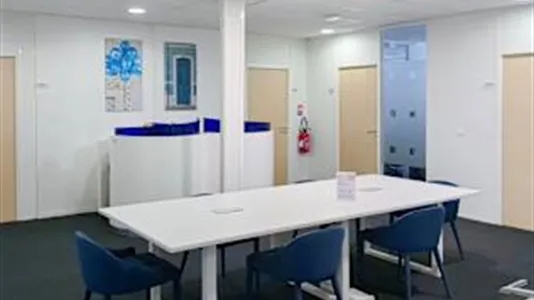 Office spaces for rent in Aix-en-Provence - photo 1