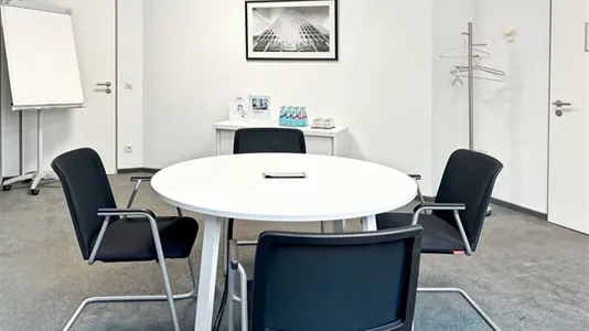 Office spaces for rent in Offenbach - photo 3
