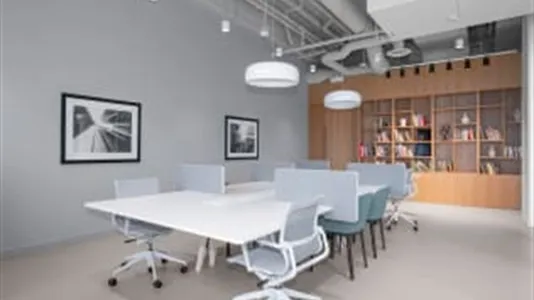 Office spaces for rent in Bobigny - photo 1