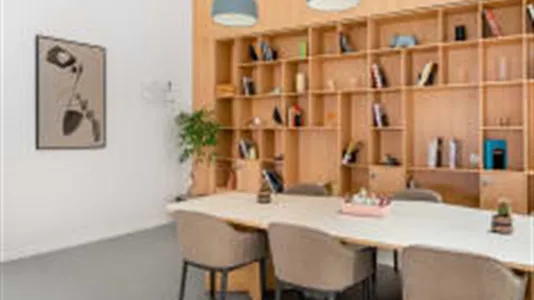 Kantorruimte te huur in Saint-Denis - foto 2