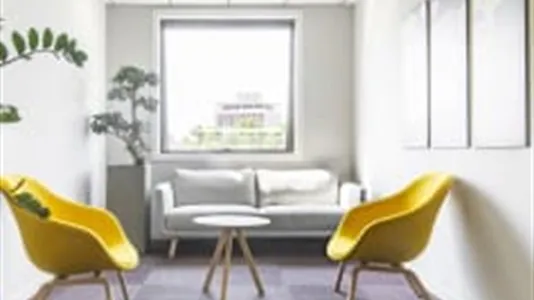 Office spaces for rent in Toulouse - photo 2