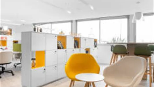 Office spaces for rent in Bordeaux - photo 2