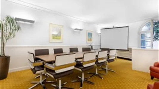 Office spaces for rent in Paris 8ème arrondissement - photo 3