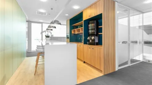 Office spaces for rent in Amsterdam Zuideramstel - photo 2