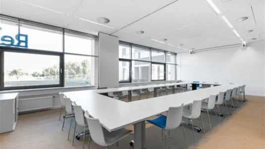 Office spaces for rent in Haarlemmermeer - photo 3