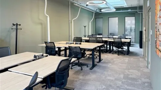Office spaces for rent in Amsterdam Centrum - photo 2
