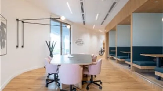 Office spaces for rent in Fontainebleau - photo 3