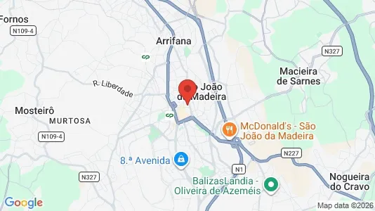 Ladenlokale zur Miete i São João da Madeira – Foto von Google Street View